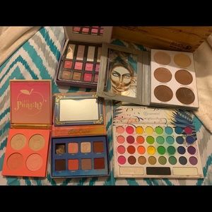 Makeup bundle